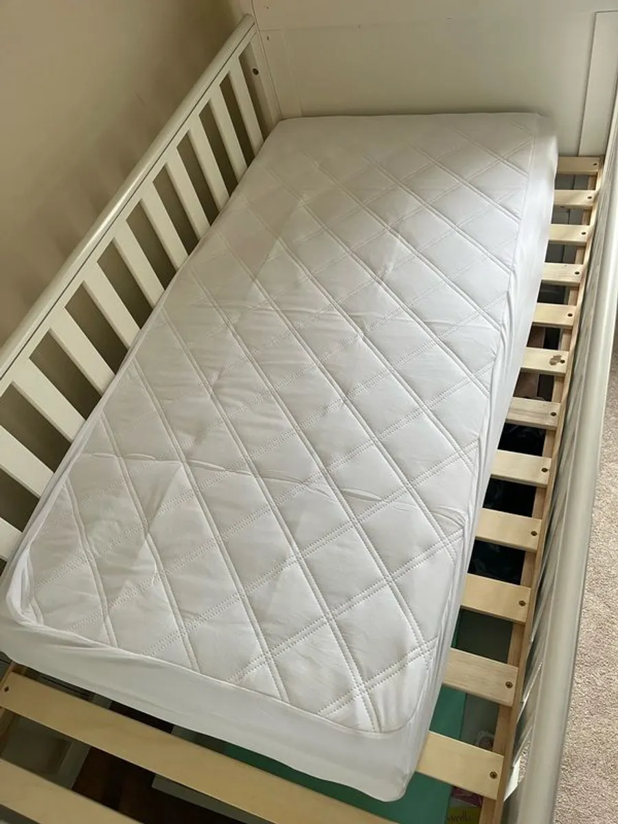 Brand new Baby cot matress, matress protector and sheets - Image 2