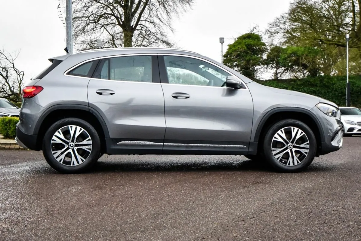 Mercedes-Benz GLA 200d Sport Executive Auto - Image 4