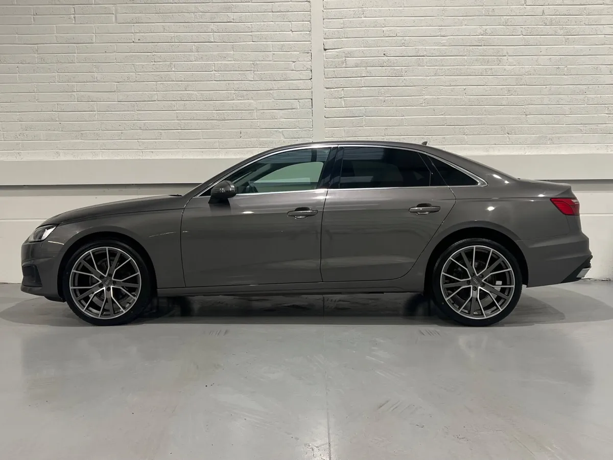 Audi A4 Technik 35 2.0TDI 163bhp 4dr S-Tronic Auto - Image 4