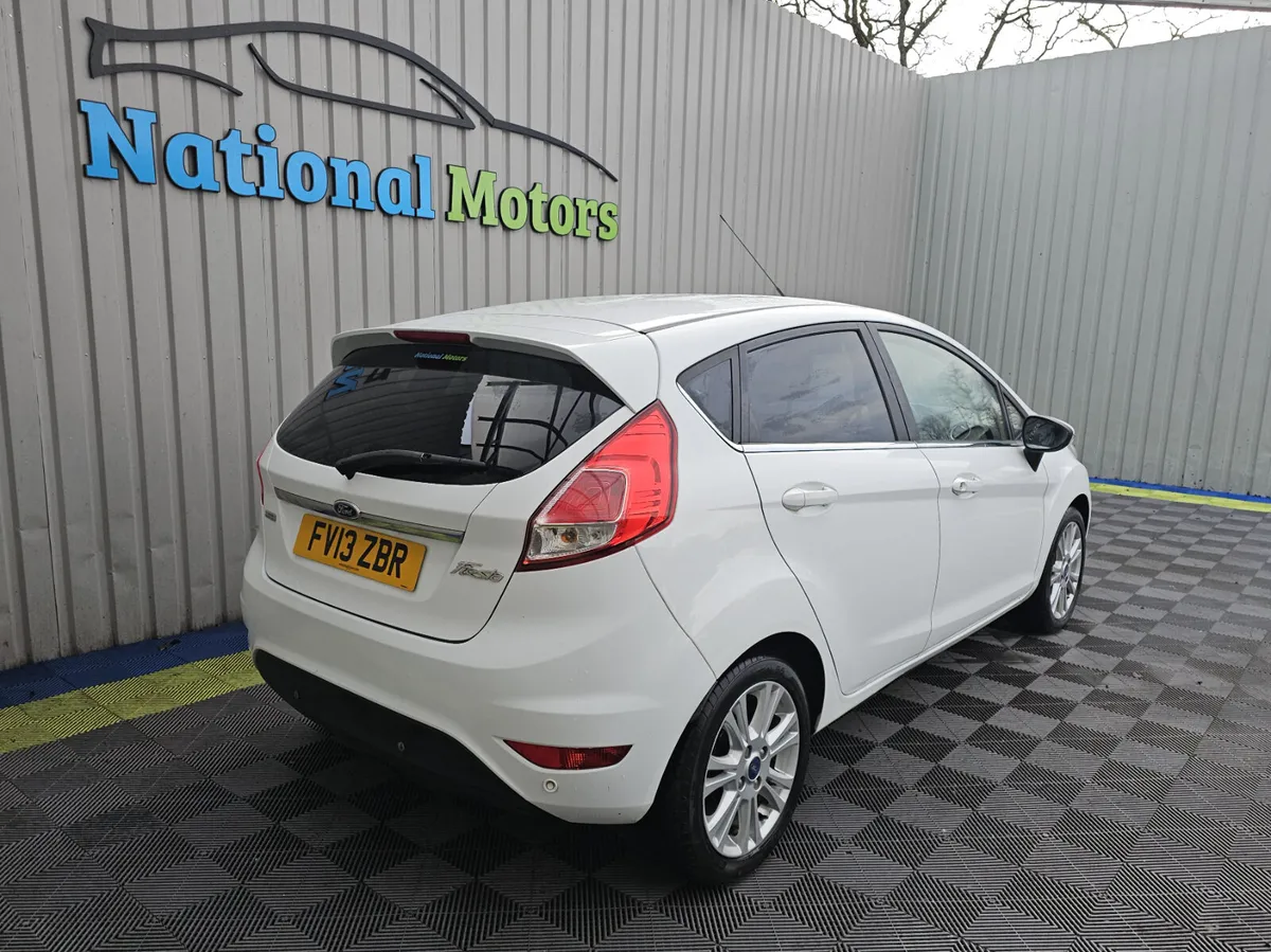 2013 Ford Fiesta 1.0 Petrol ZETEC - Image 3