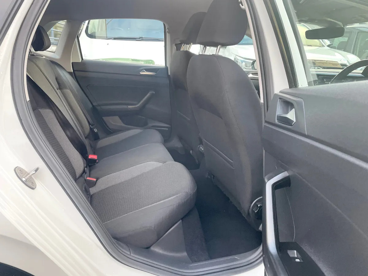 Volkswagen Polo Life 1.0TSI Petrol 95BHP Man,2022 - Image 4
