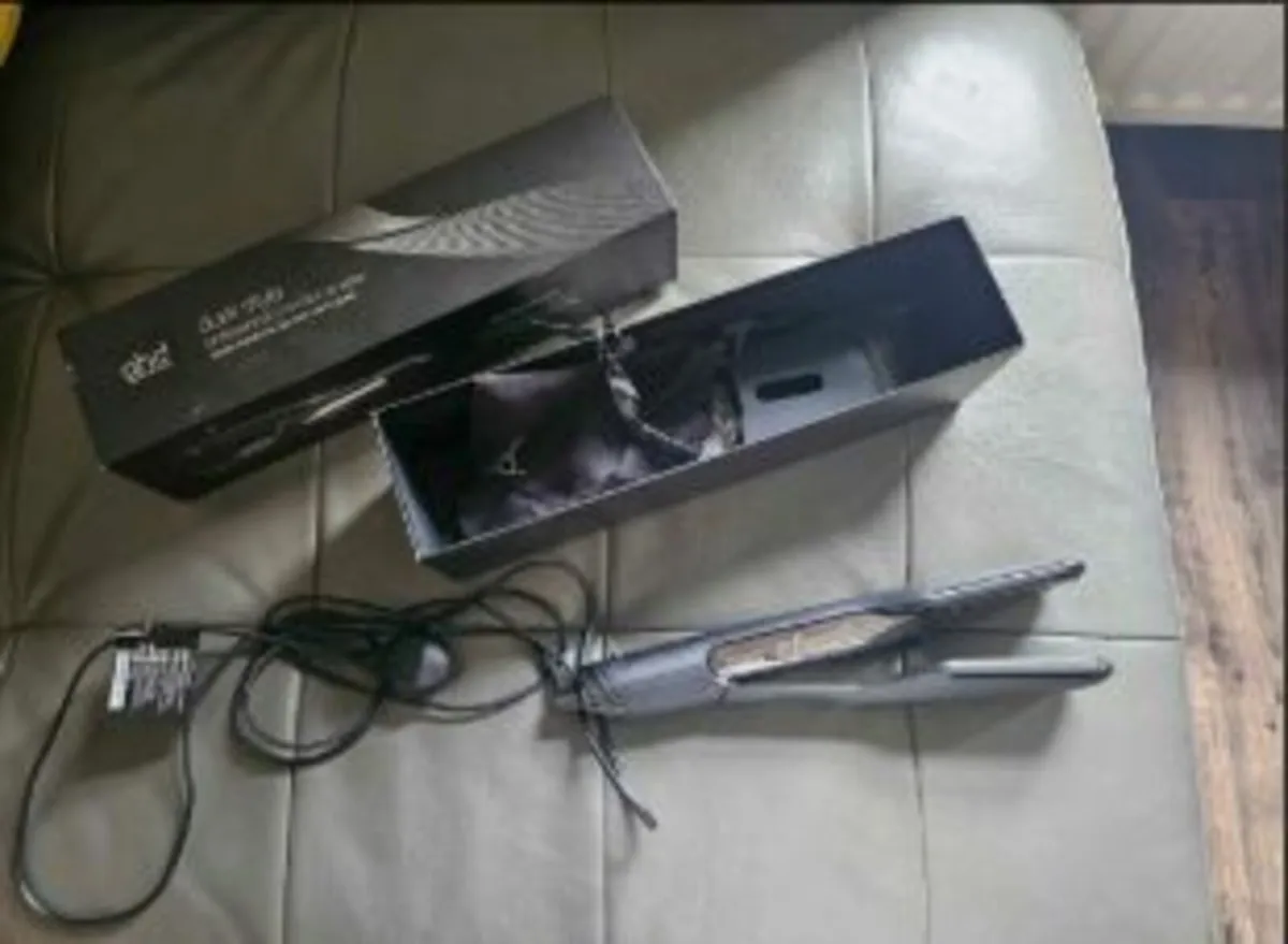 GHD Duet Style 2-in-1 hot air styler - Image 1