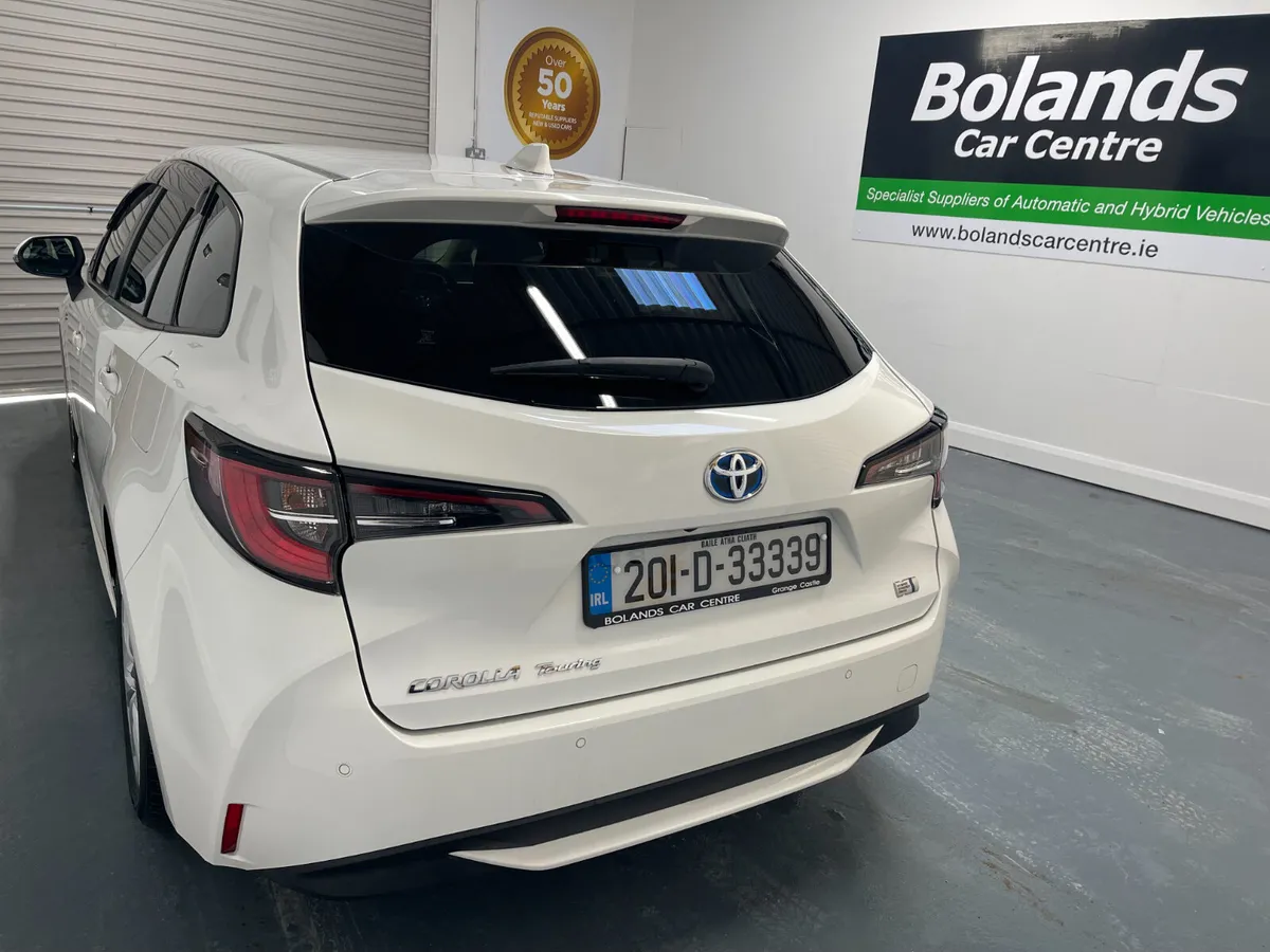 201 Toyota Corolla Hybrid 1.8 Automatic 5dr Tourer - Image 4