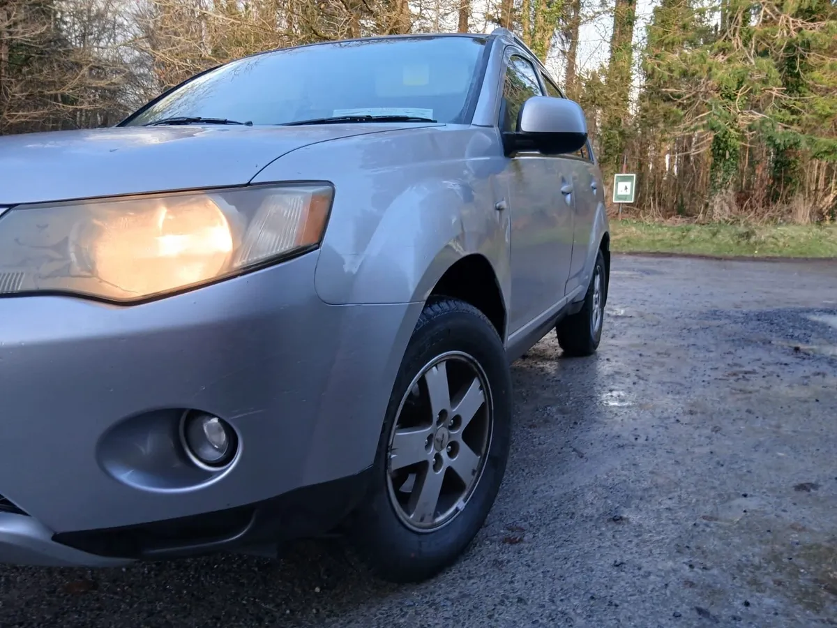 Mitsubishi Outlander - Image 2