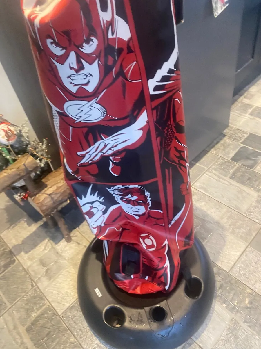 Inflated punchbag - Image 1