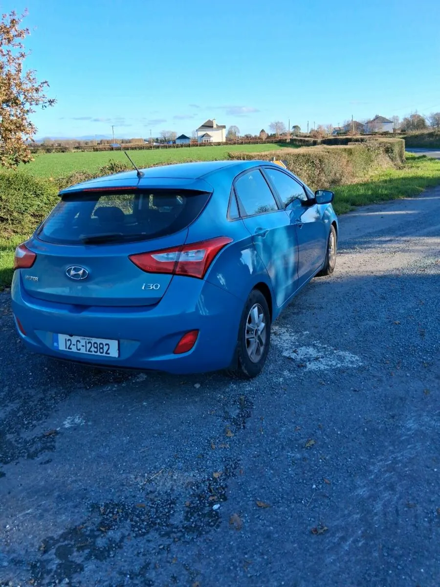Hyundai Diesel taxed tested clean car €4,500 - Image 2