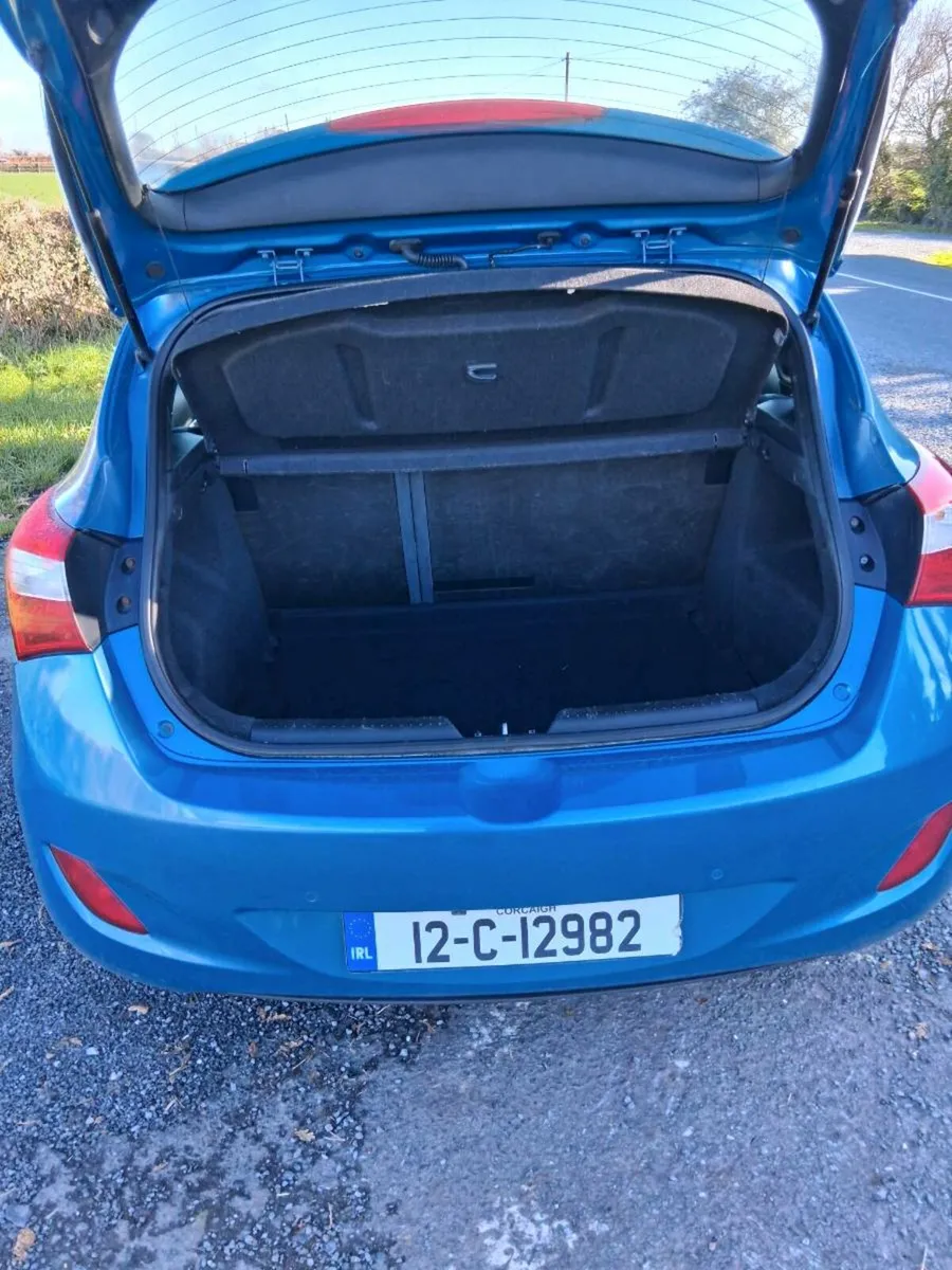 Hyundai Diesel taxed tested clean car €4,500 - Image 4