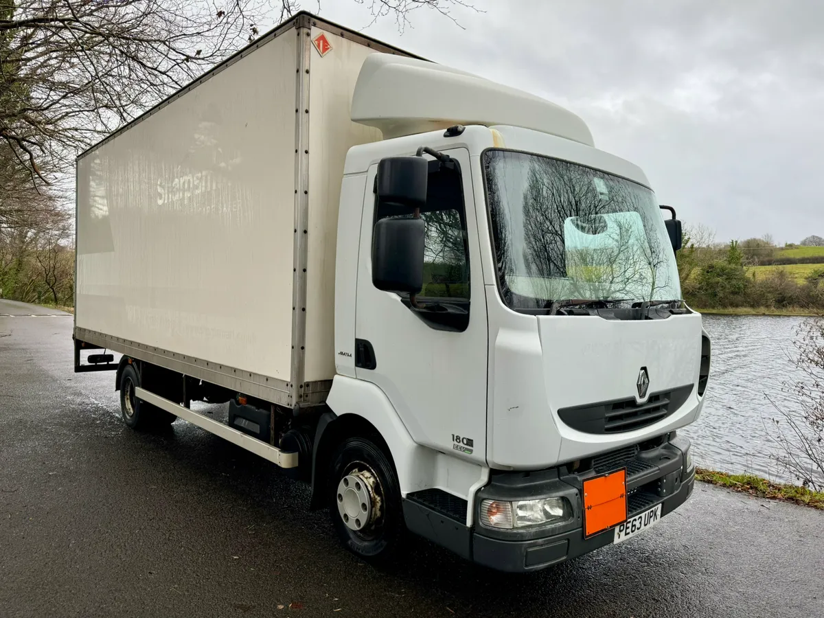Late 2013 Renault Trucks Midlum 180 (VRT €250) - Image 1