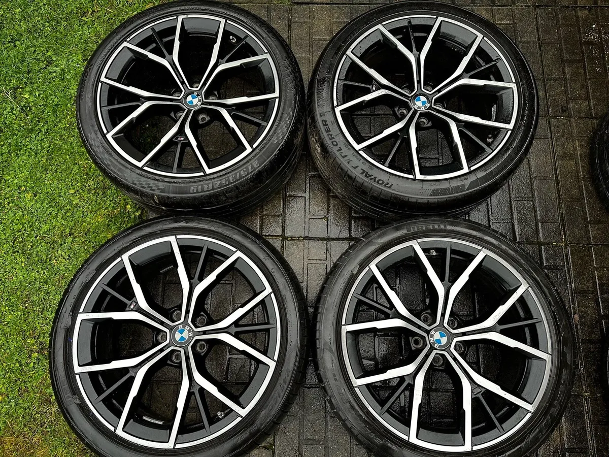 BMW 19” Genuine M Sport Alloys Great Tyres - Image 1