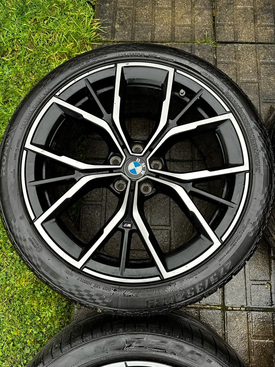 BMW 19” Genuine M Sport Alloys Great Tyres - Image 2