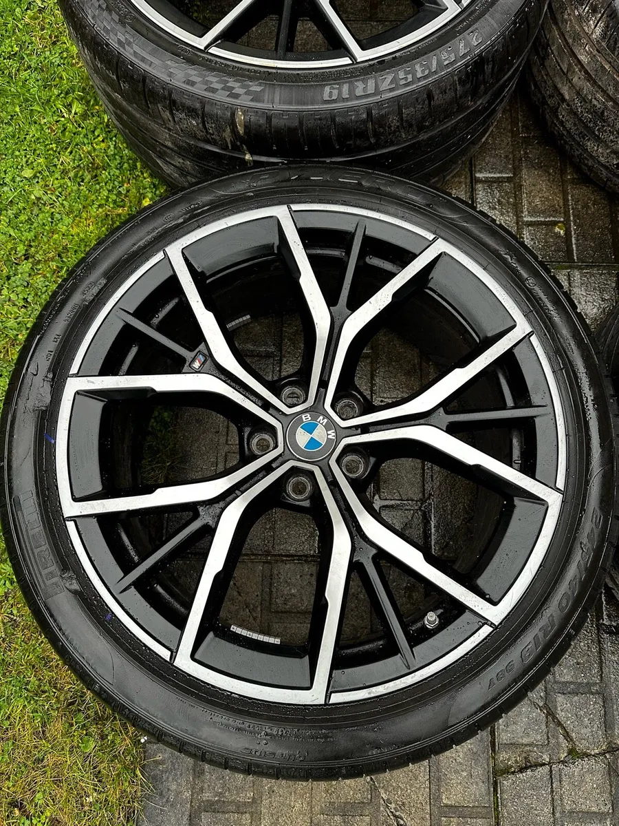 BMW 19” Genuine M Sport Alloys Great Tyres - Image 4