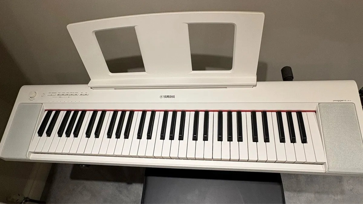 Yamaha Piaggero NP 15 Portable Keyboard - Image 1