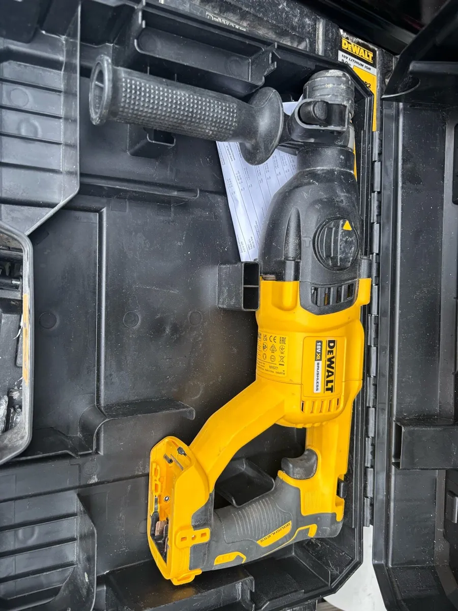 Dewalt sds drill - Image 1