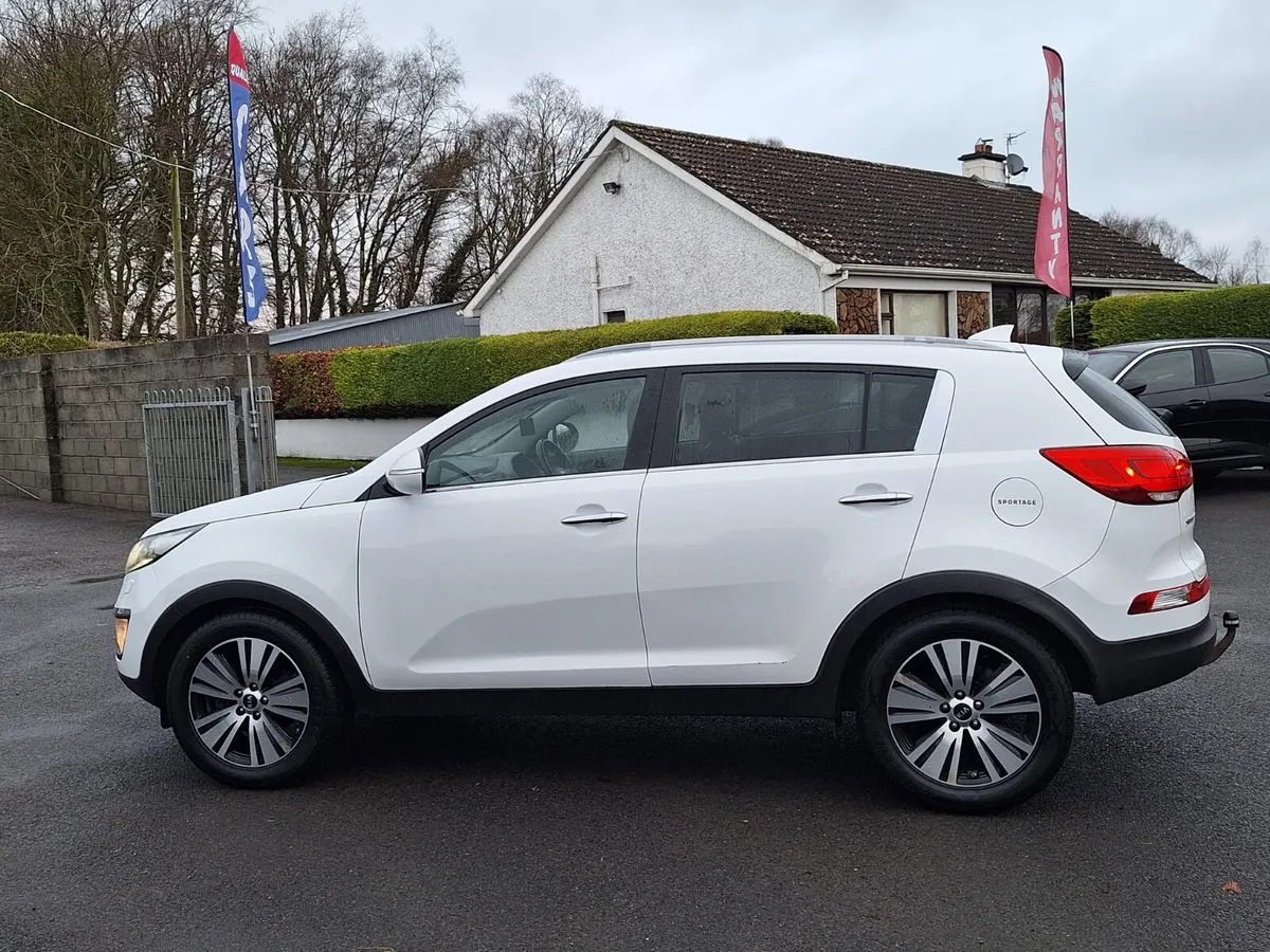 Kia Sportage 1.7 Top Spec/Leather/Heat Seat/Camera - Image 4