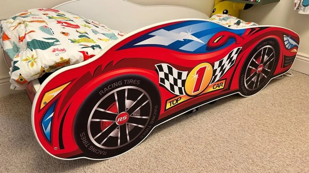 Kids/ toddler racing car shape bed - Image 2