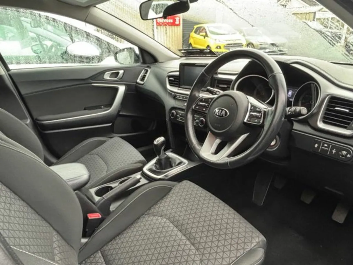 Kia Ceed 1.6 Crdi K2 Edition / Sat Nav - Image 4
