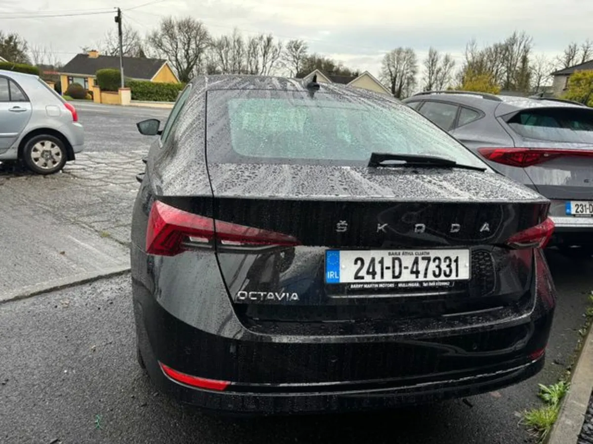 Skoda Octavia Ambition 2.0tdi Diesel 115HP 5DR Man - Image 3