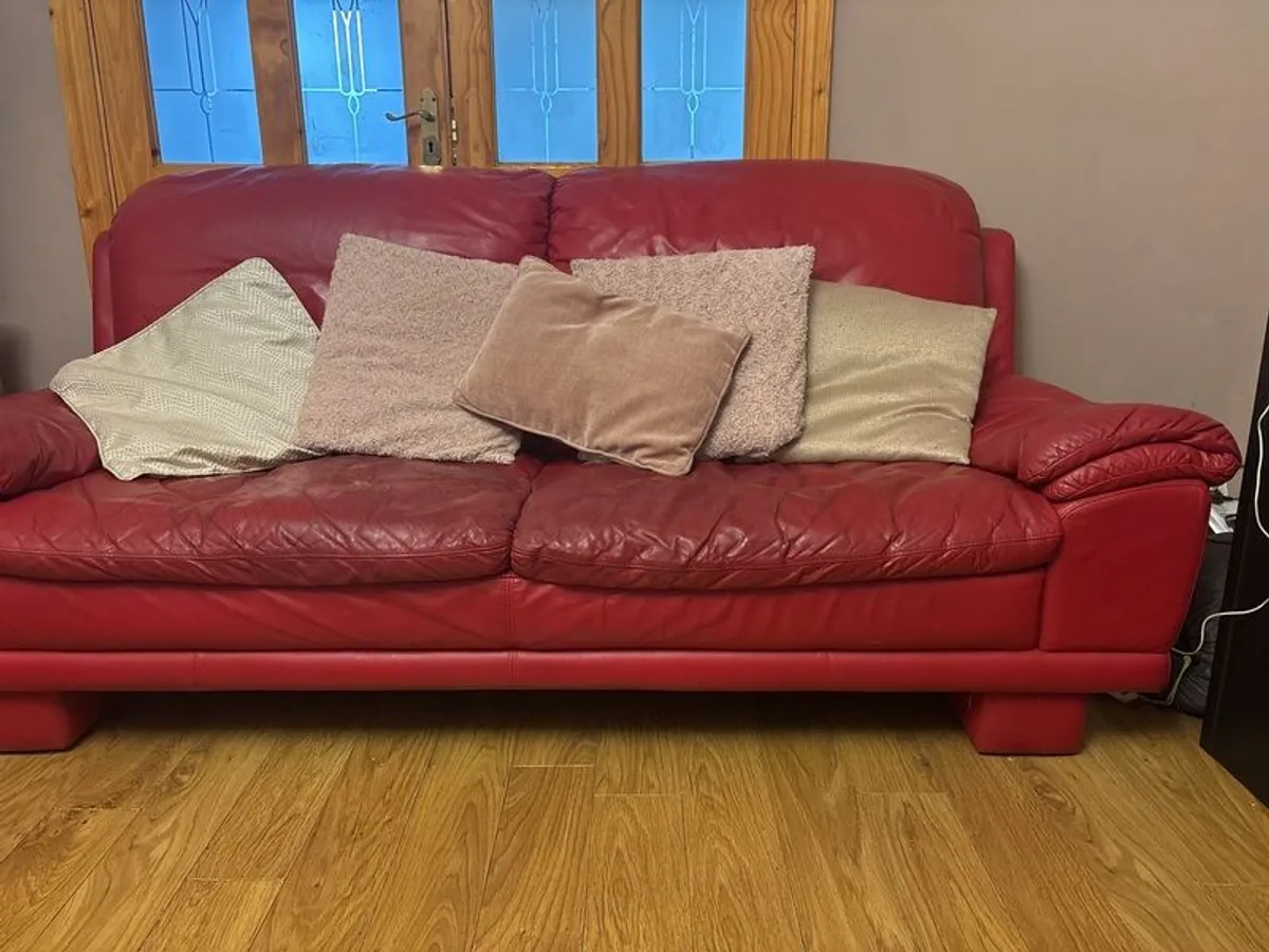 leather suite - Image 3