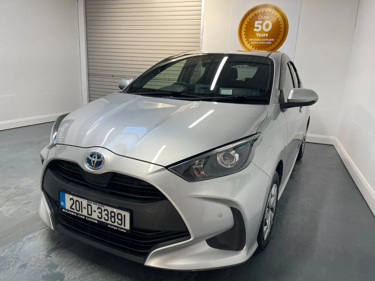 201 Toyota Yaris Hybrid 1.5 Automatic 5dr Model - Image 3
