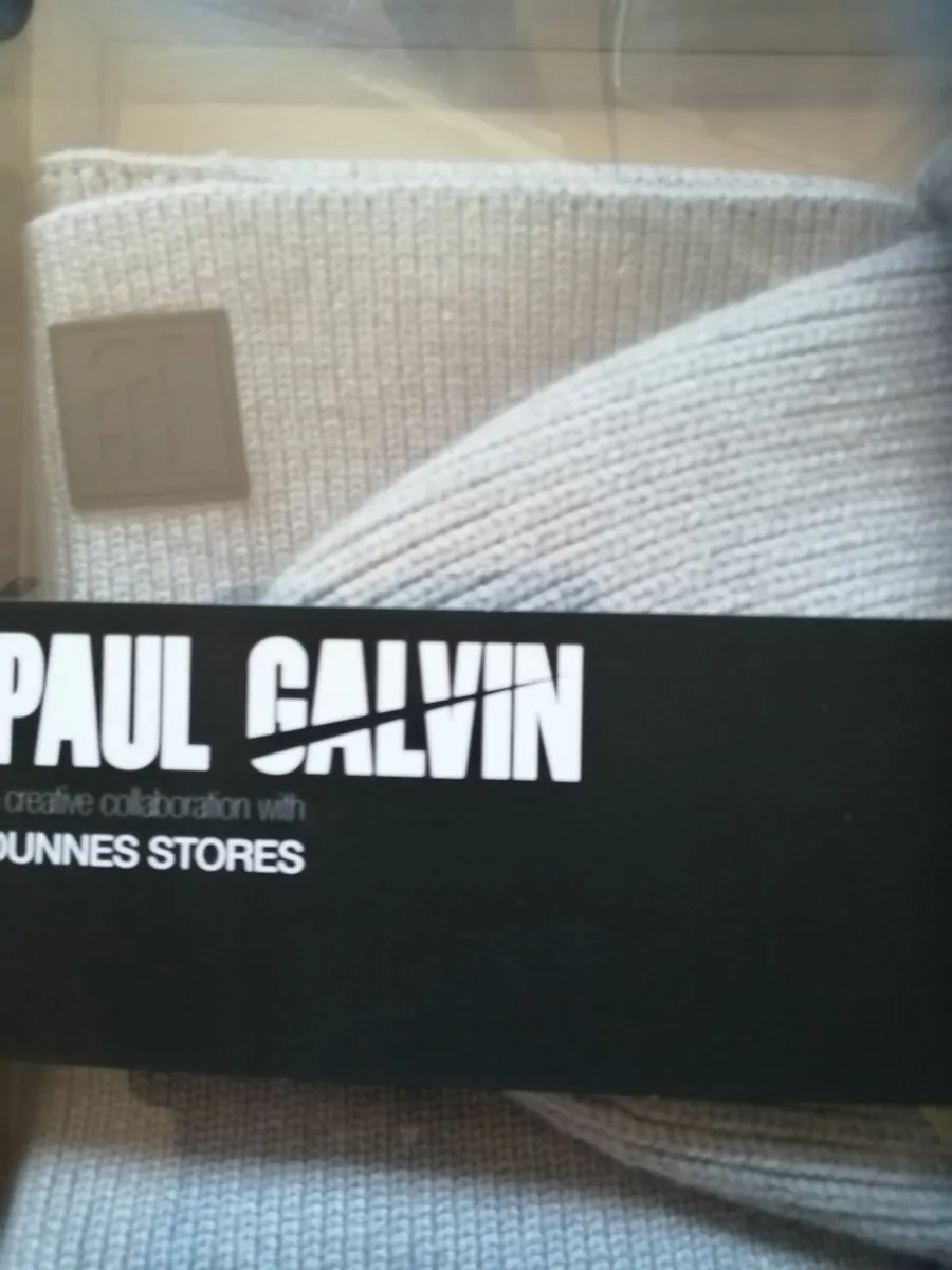 Paul Galvin hat and scarf set - Image 2