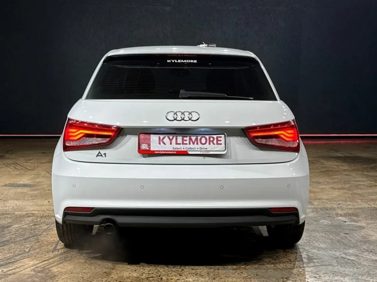 Audi A1 AUTOMATIC 1.0L TFSI - HEATED SEATS - PARKI - Image 4