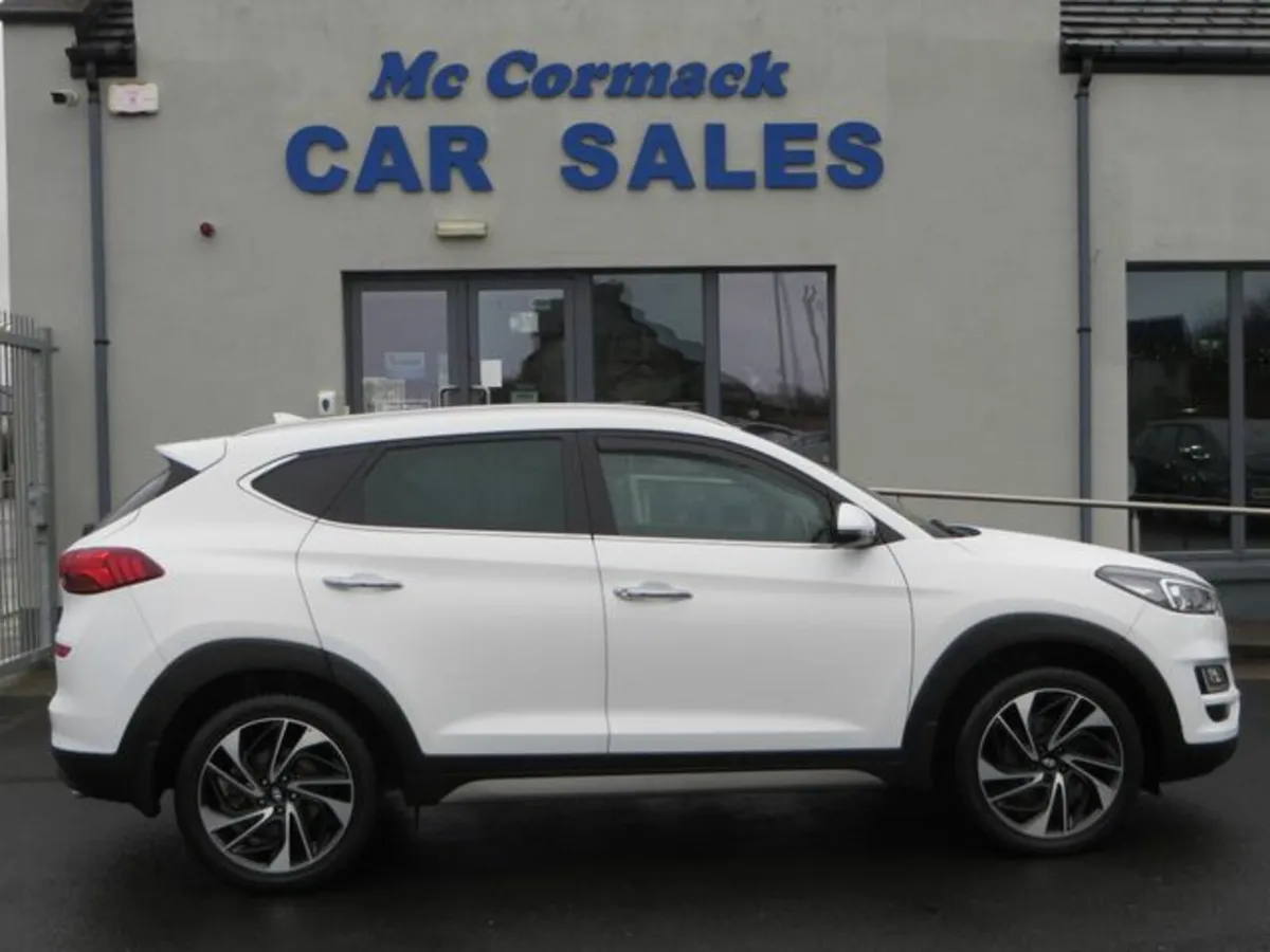 Hyundai Tucson Executive Plus 5DR - Image 2