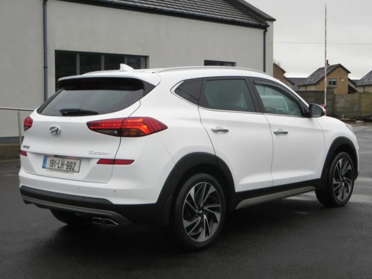 Hyundai Tucson Executive Plus 5DR - Image 3