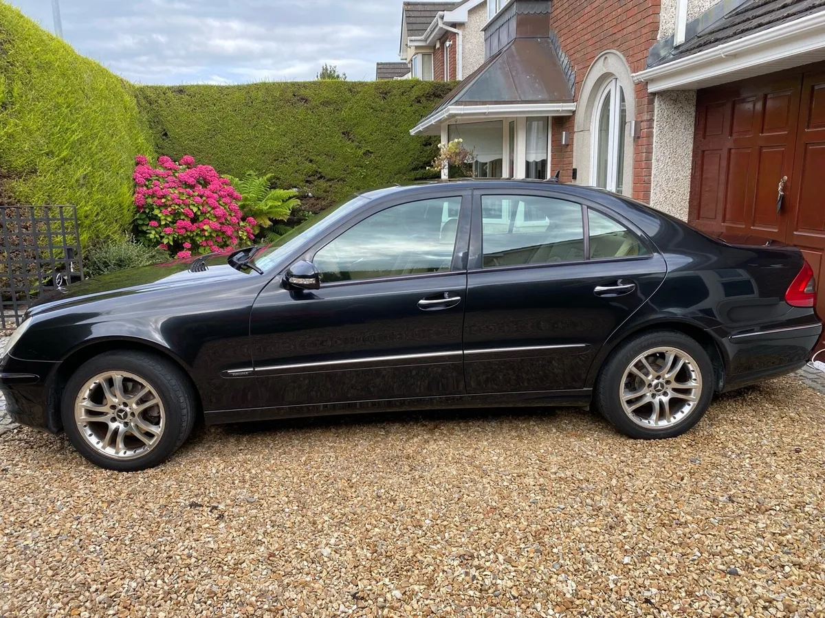 Mercedes Benz E200 Kompressor - Image 3