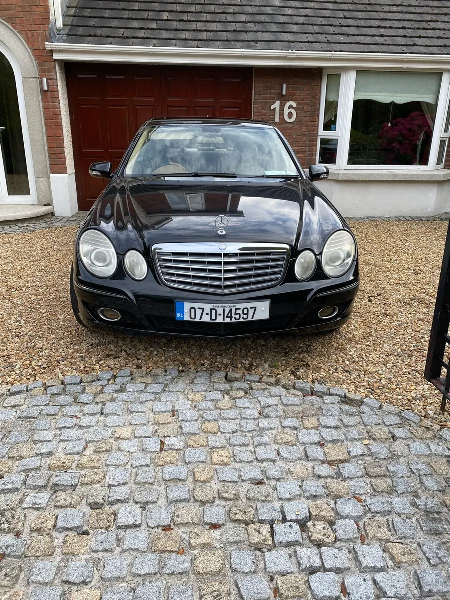 Mercedes Benz E200 Kompressor - Image 1