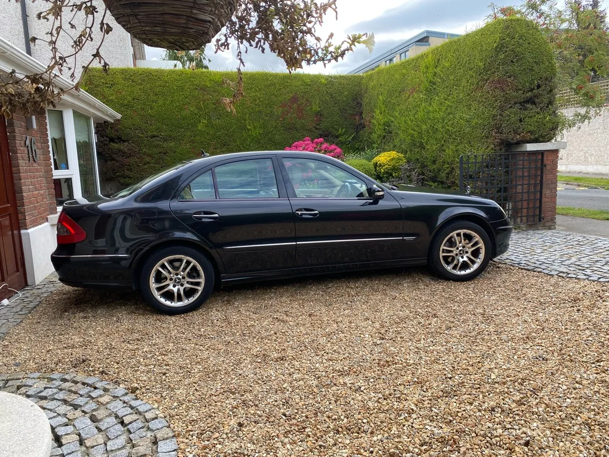 Mercedes Benz E200 Kompressor - Image 4