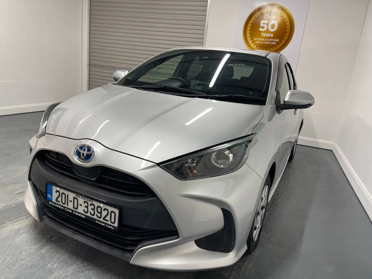201 Toyota Yaris Hybrid 1.5 Automatic 5dr Model - Image 4