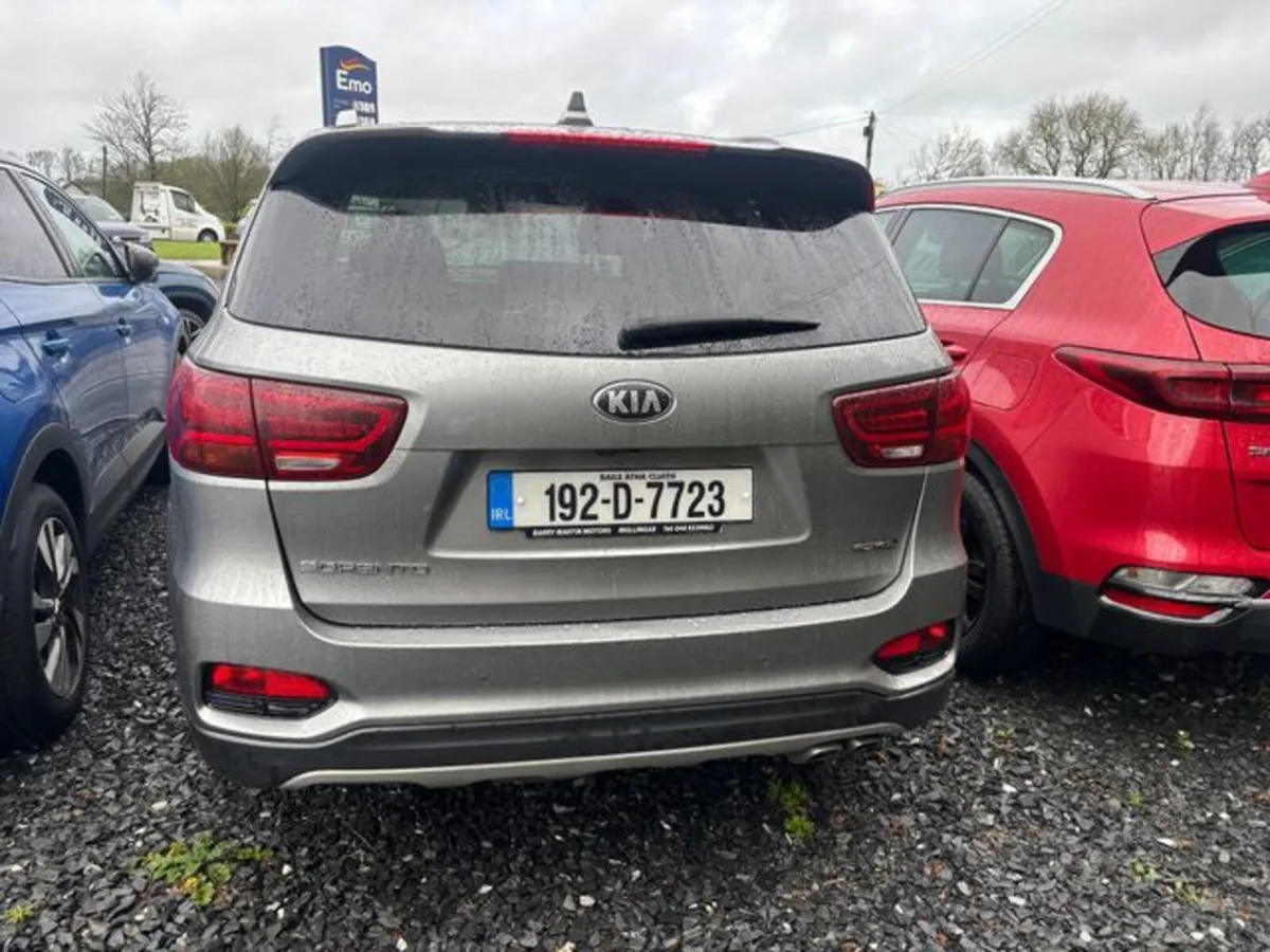 Kia Sorento GT Line 2.2crdi Diesel Auto (7 SEATER) - Image 3