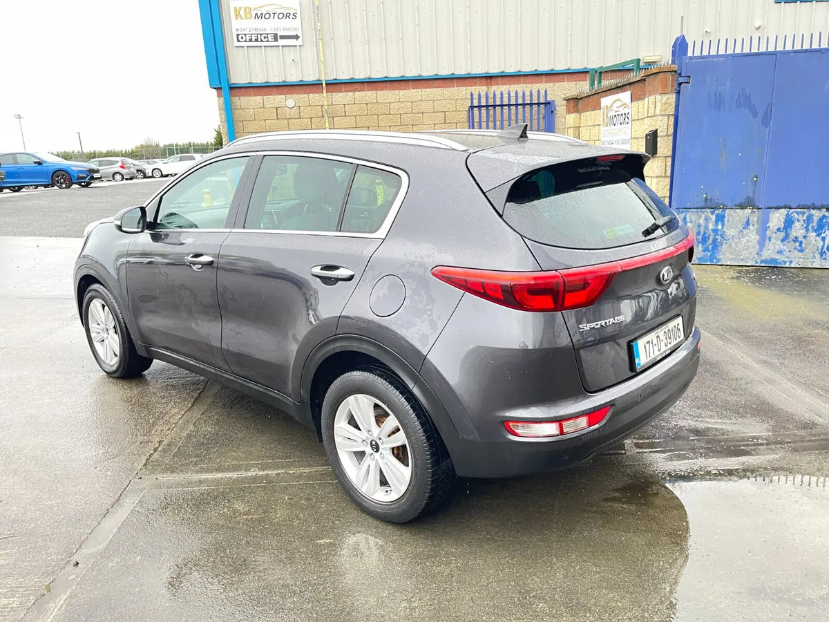 2017,KIA Sportage 1.7 DCT 5DR Auto,Reverse Camera - Image 4