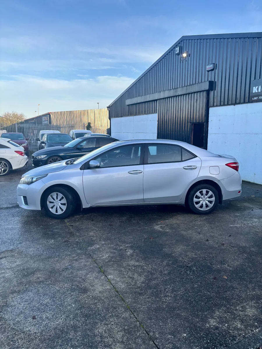 Toyota Corolla 2015 - Image 3