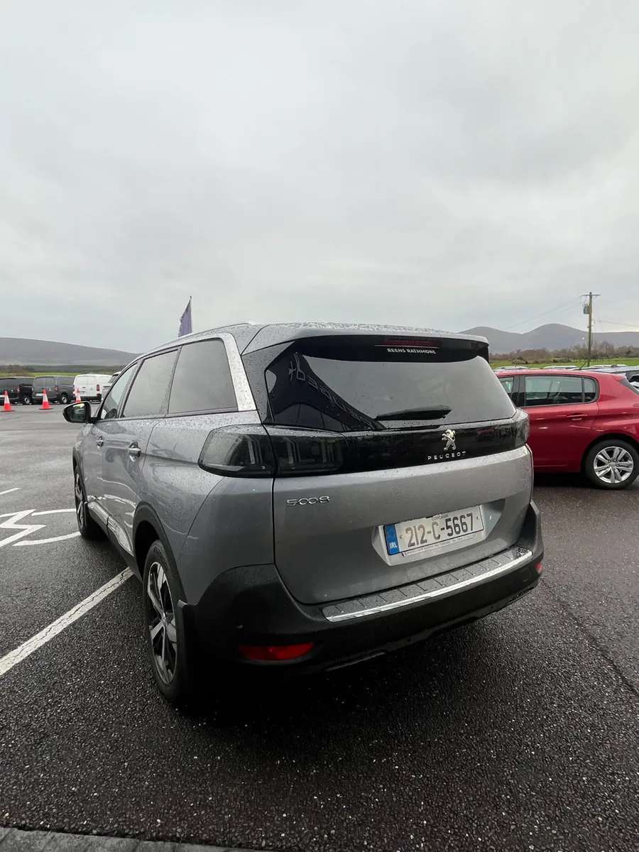Peugeot 5008 2021 - Image 3