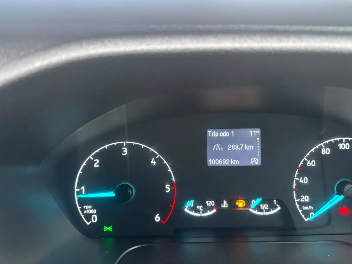 Ford Transit 2021 - Image 3