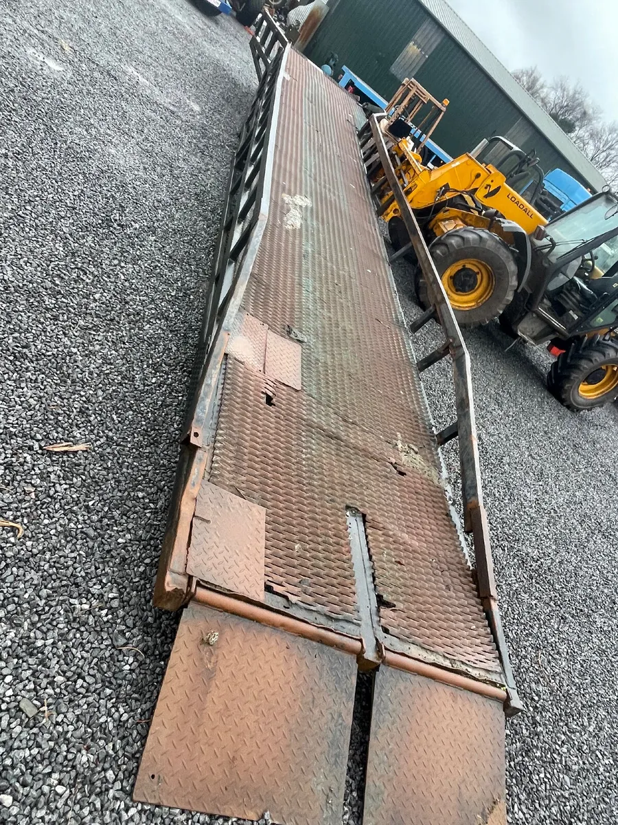 Forklift loading ramp - Image 4
