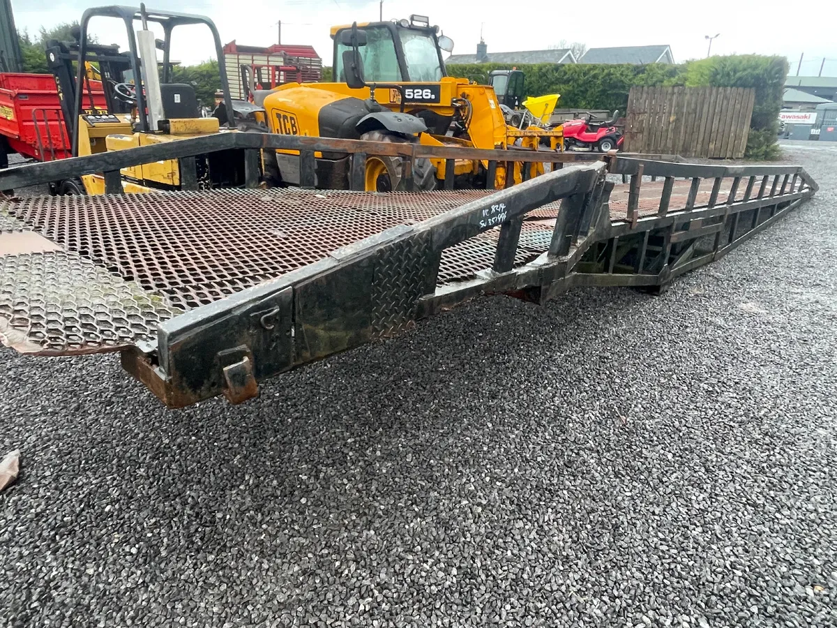Forklift loading ramp - Image 1