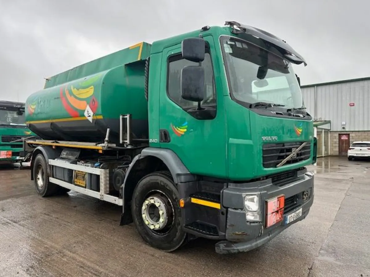 Volvo Oil Tanker - Image 1