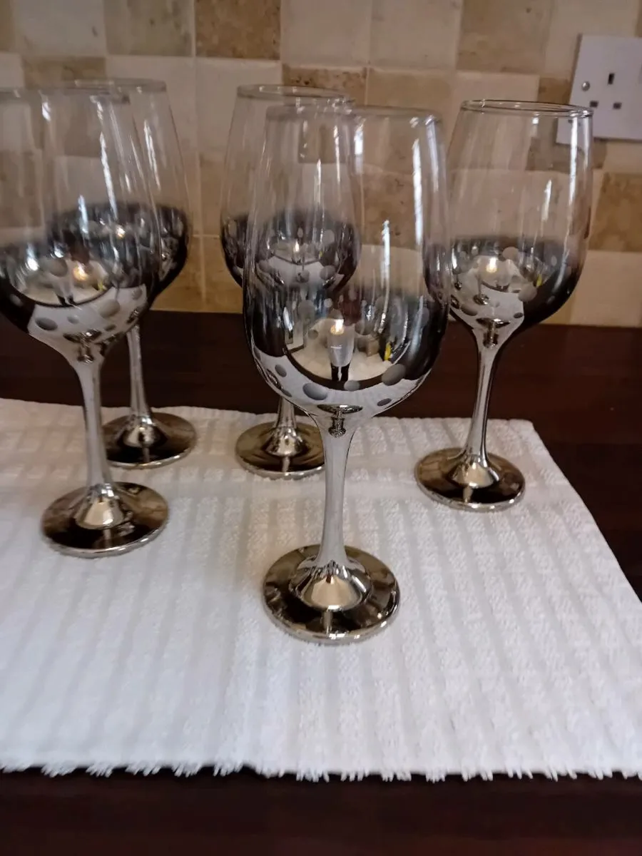 WINE GLASSES BY 5 OF THEM - Image 1