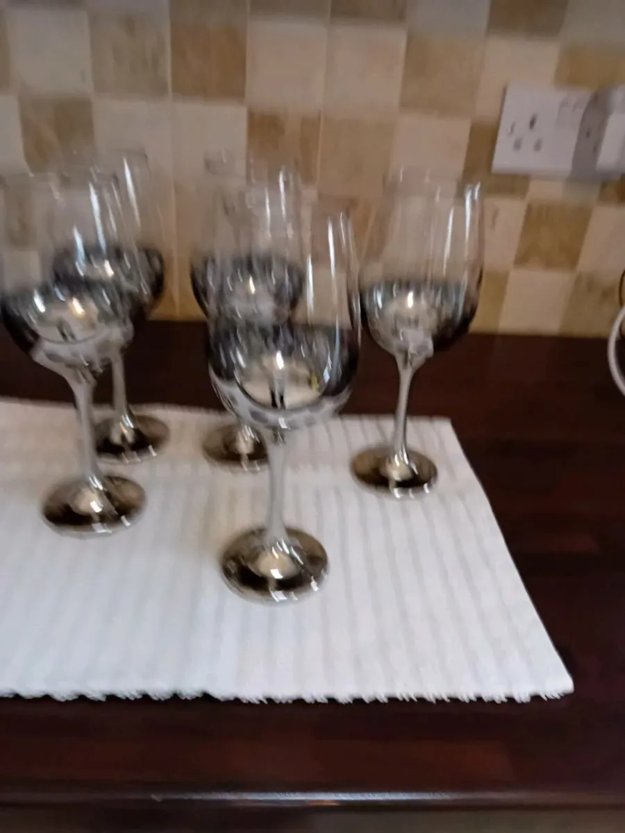 WINE GLASSES BY 5 OF THEM - Image 2
