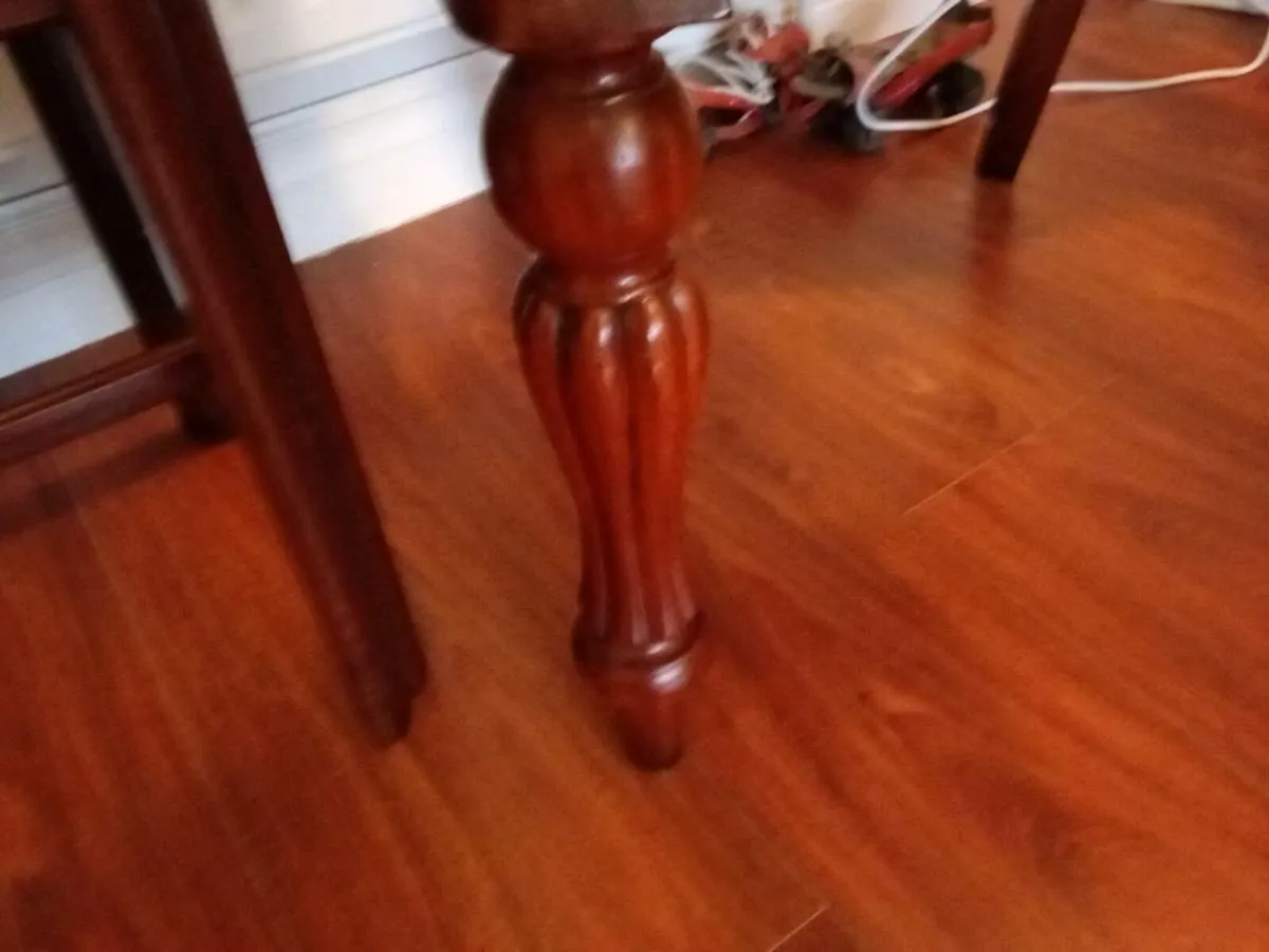 Pair of mahogany armchairs - Image 4