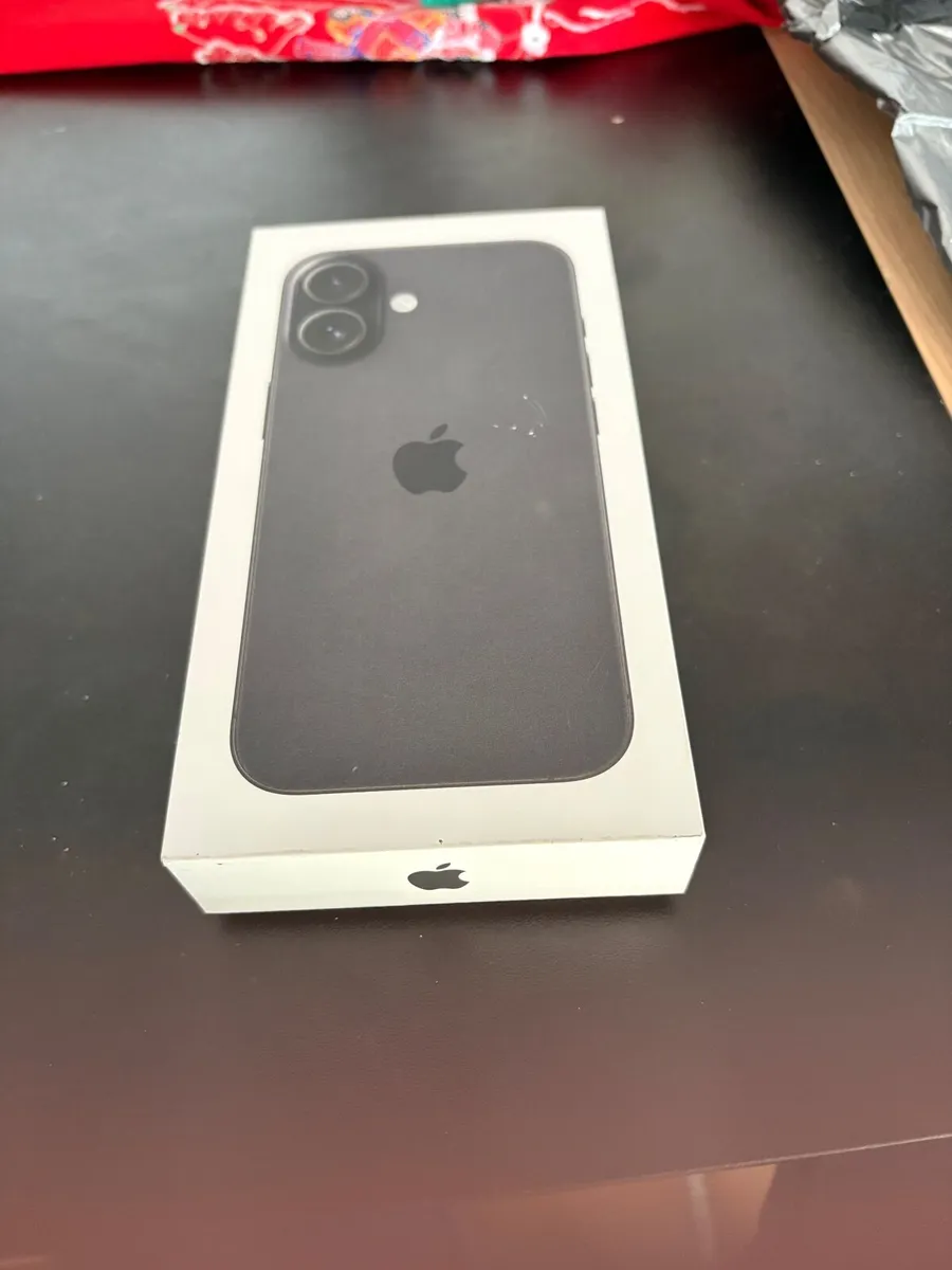 Iphone 12 - Image 2