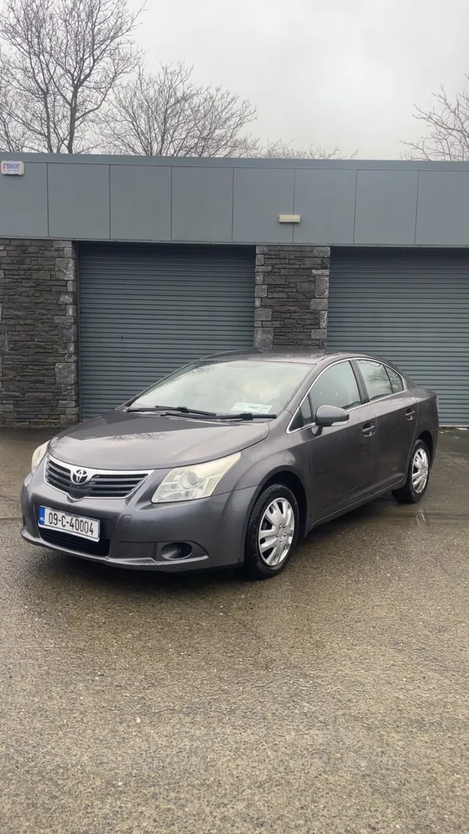 Toyota Avensis - Image 1