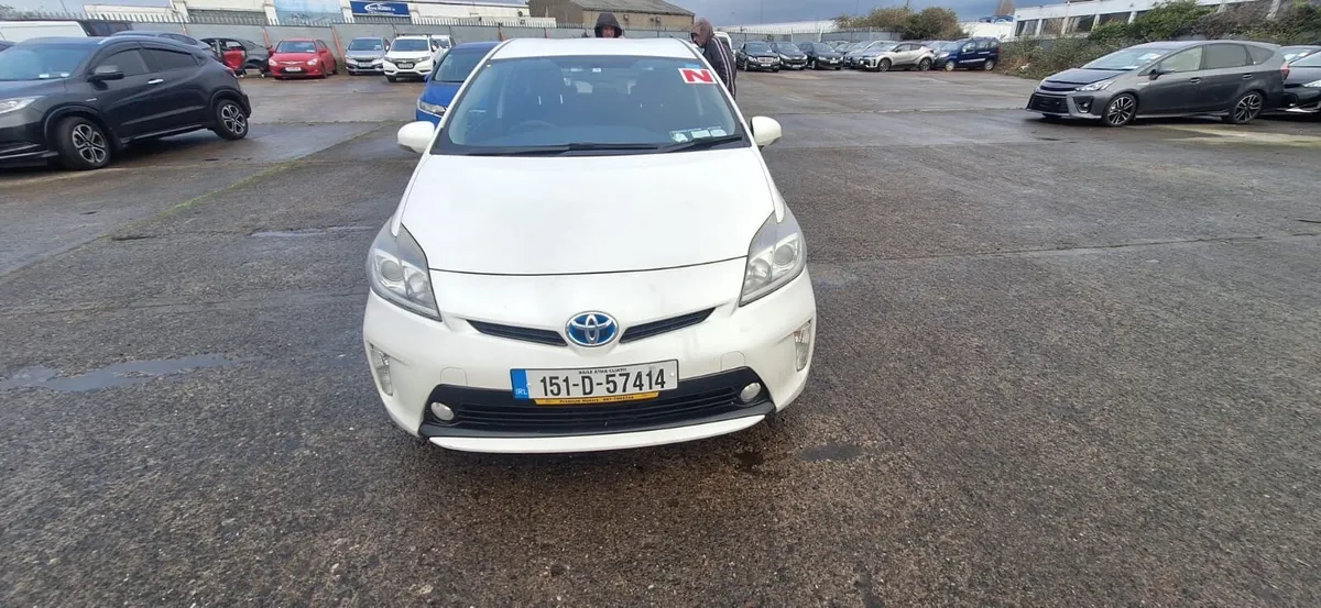 15 prius - Image 1