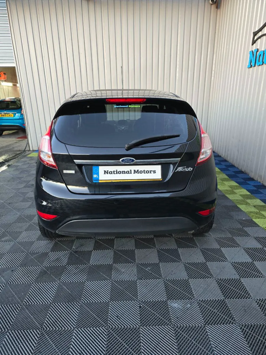 2016 Ford Fiesta TITANIUM 1.0 Petrol - Image 4