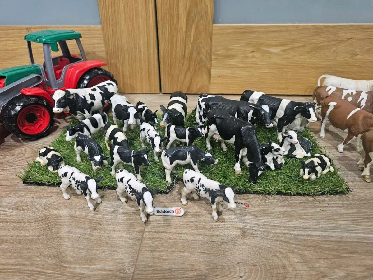 Set of 36 Schleich cows and calfs farm animals - Image 3