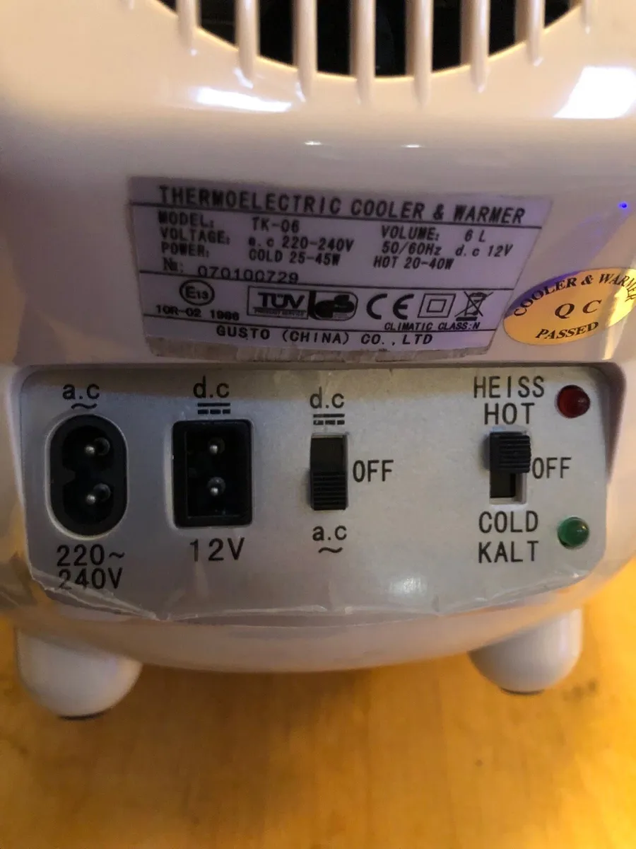 Makita Thermoelectric Fridge Hot and Cold - Image 4