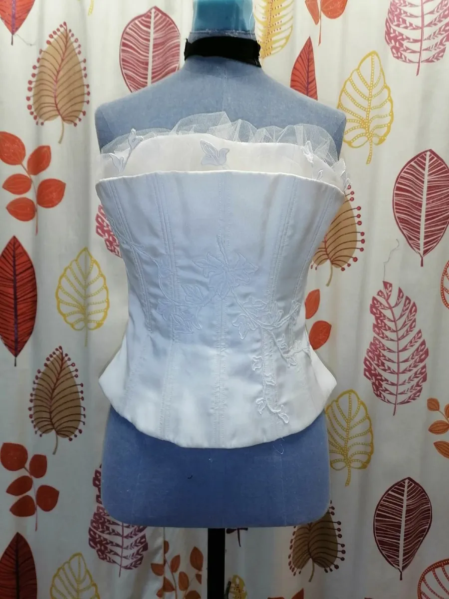 Vintage style French wedding dress - Image 3