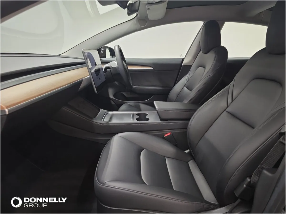 Tesla Model 3 Saloon Long Range - Image 4